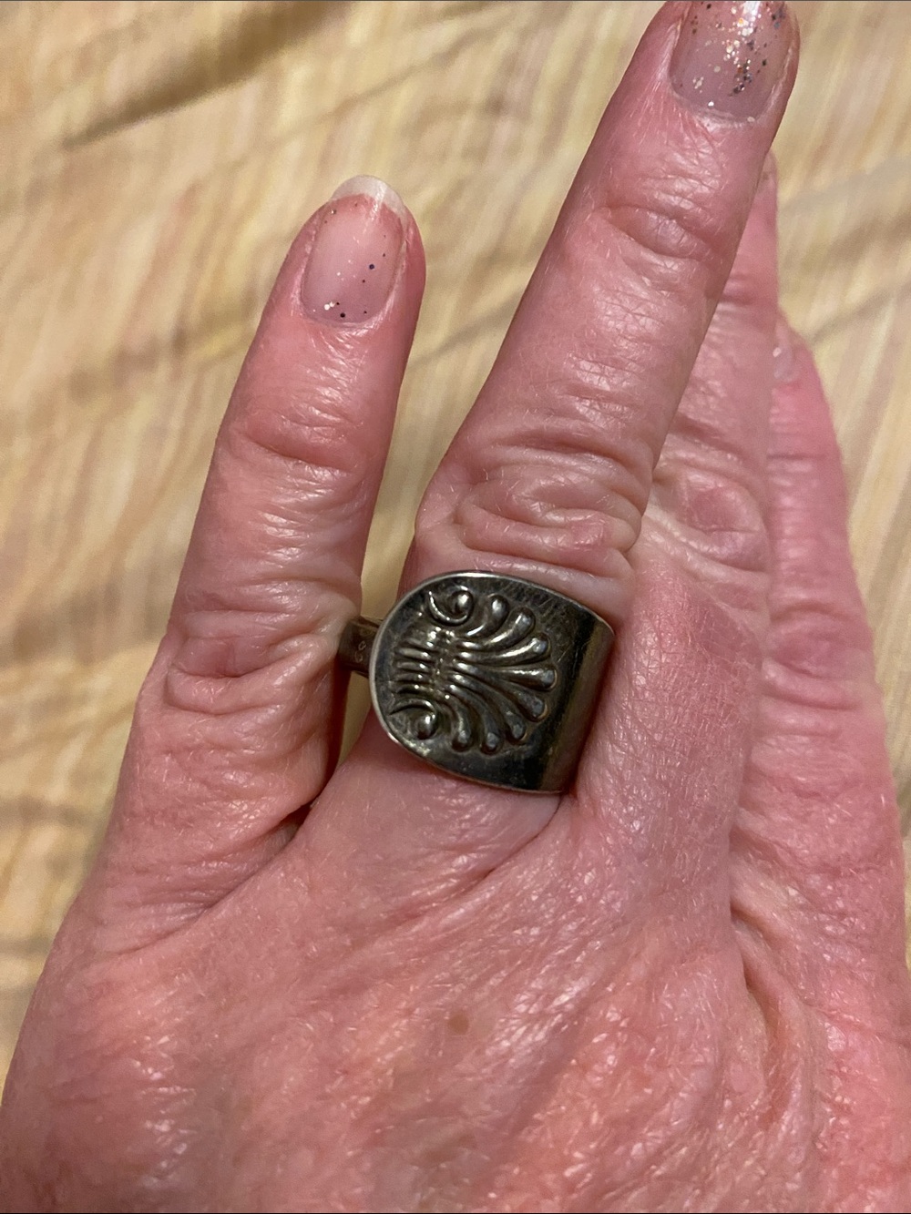 Reed and Barton vintage spoon ring
Size 7.5